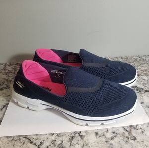 Sketchers Go Walk 3 Navy Blue Like New